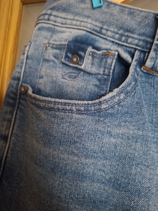 Nowe męskie spodnie jeansowe Diverse L+ pasek Cropp gratis32