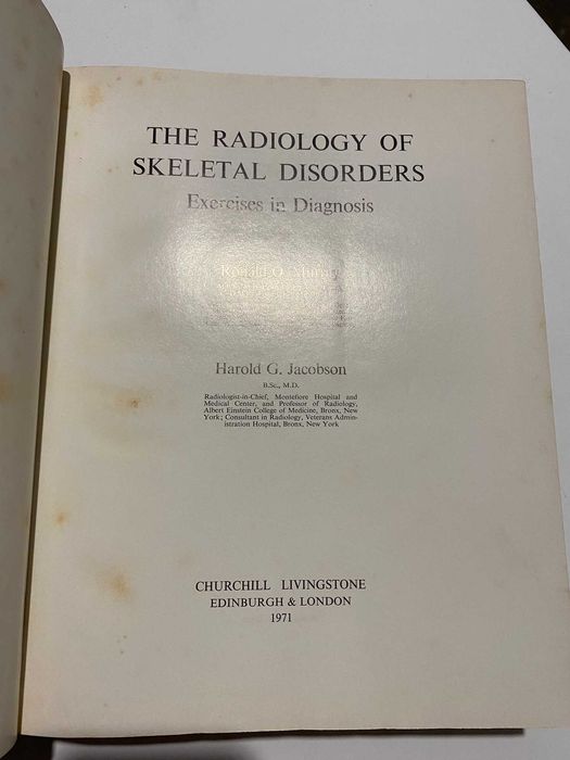 Livro de Radiologia de 1971 com mais de 1000 páginas