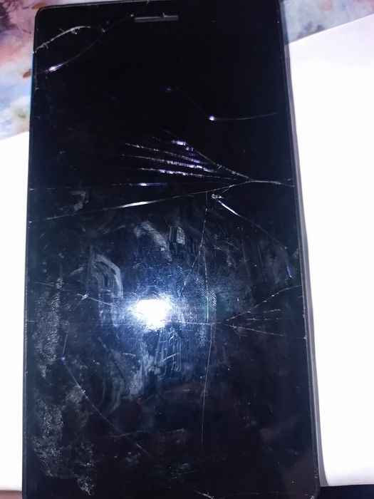 Lenovo tablet średni
