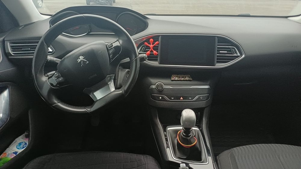 Продам Пежо 308 1.6д 120к.с. 2015р.в.