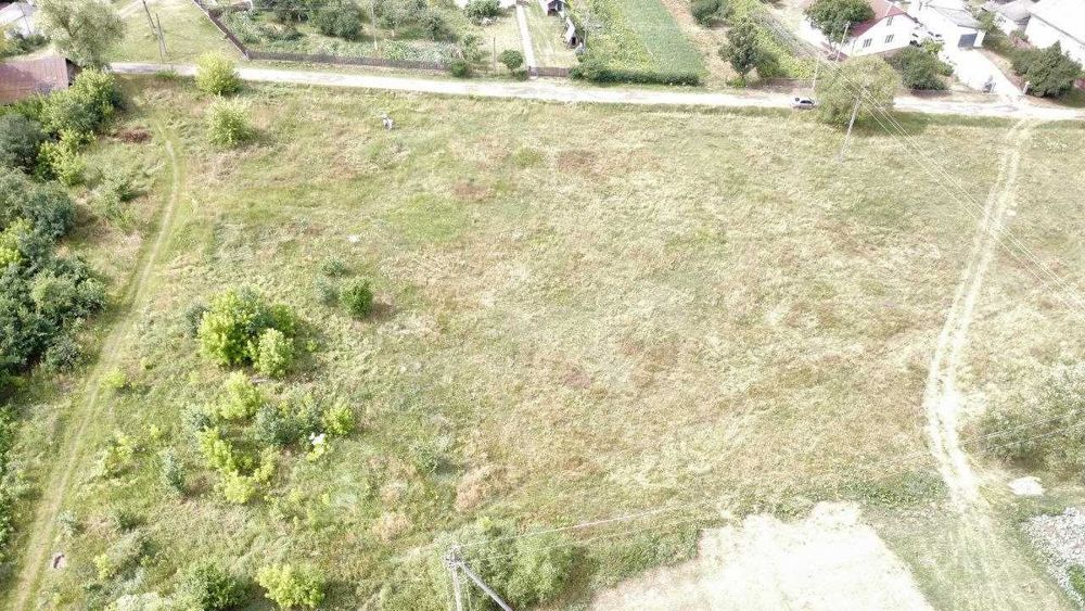 Продається земельна ділянка в с. Забережжя, 18,5 соток, під будівництво світло газ будинки