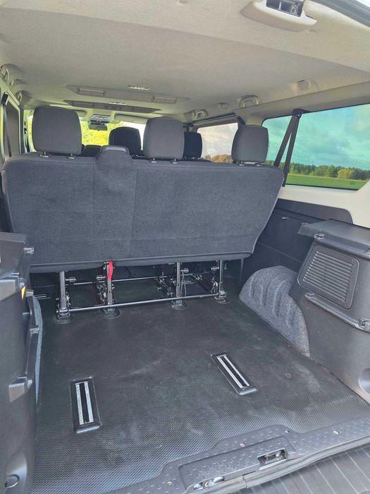 Renault Trafic Long  9 osobowy SpaceClass przewóz osób niepełnosprawnych