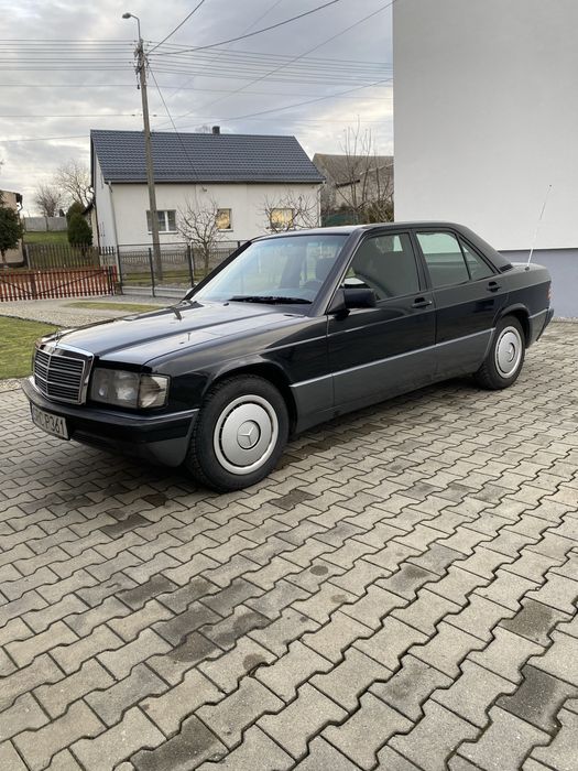 Mercedes Benz W201 190e 1.8 24 lata w jednych rekach
