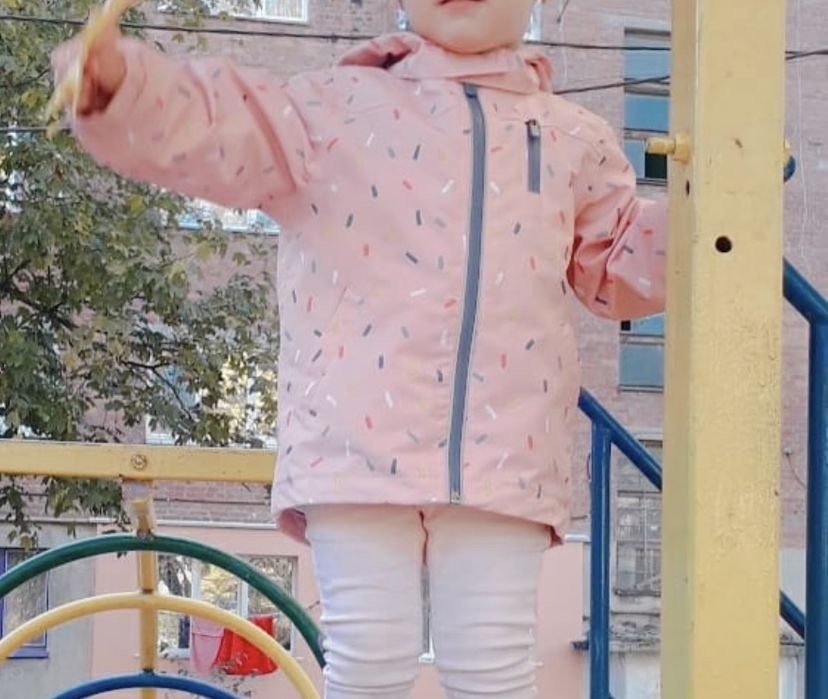 Курточки для дівчинки 2-3 р