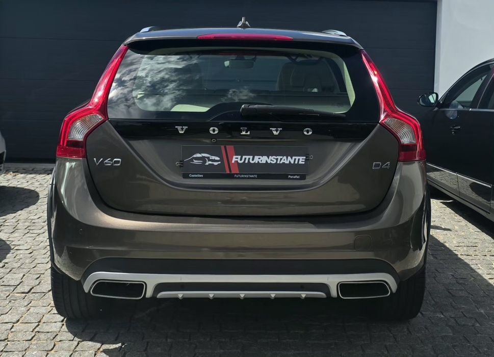 Volvo V60 Cross Country 2.0 D4 Pro Full Extras