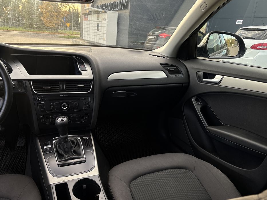 Audi A4 B8 2.0 143km 2008r