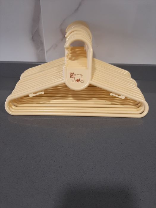 Cabides como NOVOS Pré - Natal