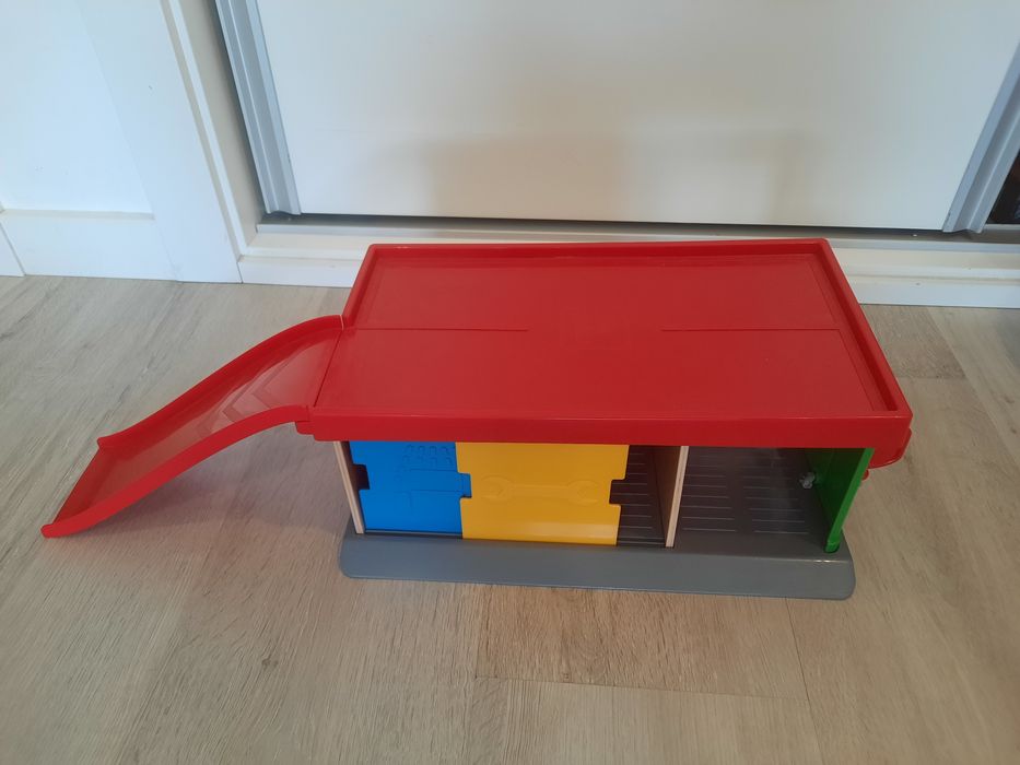 Garagem de carros, de brincar - ikea