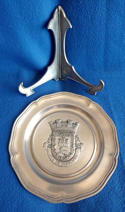 Tin Decorative Plate and Stand Set425336051976130565
