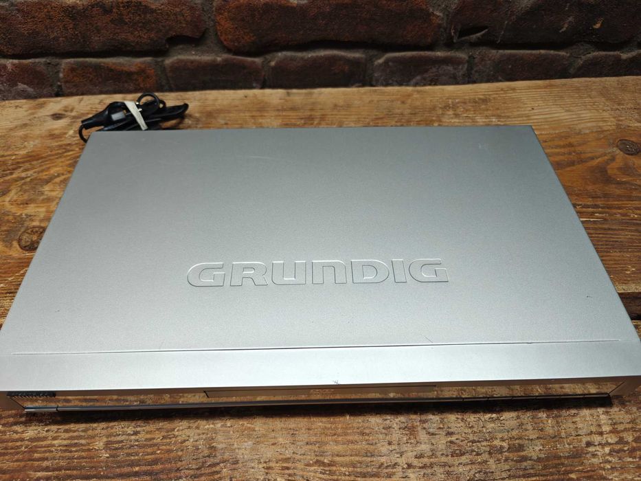 Odtwarzacz DVD Grundig GDP-9425