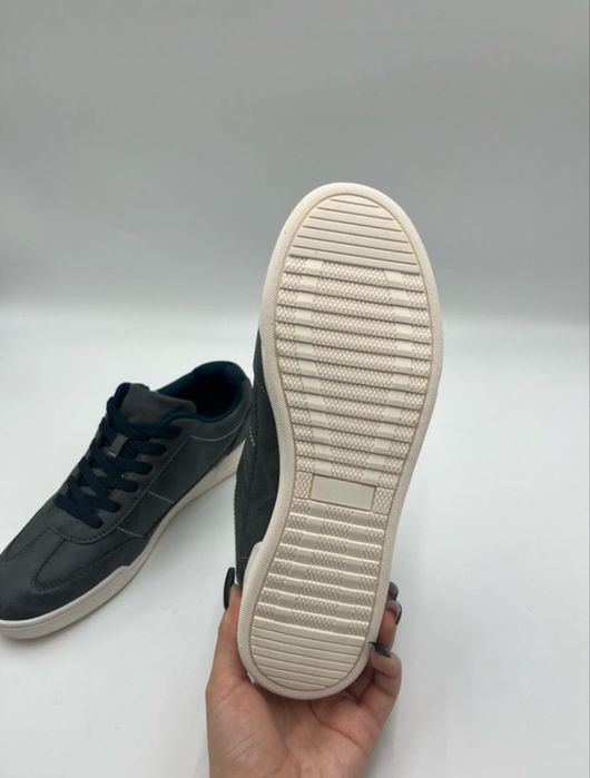 Męskie buty sportowe – rozmiar 40