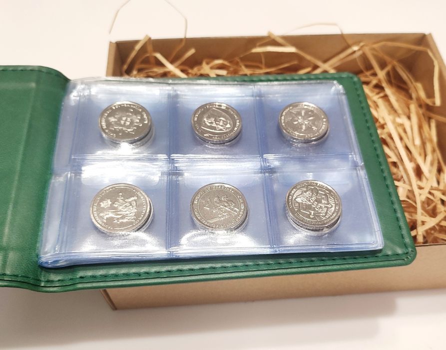 Всі 16 монет Подарунковий набір пам'ятних монет 10 гривень у альбомі