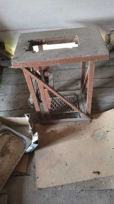 Stara podstawa maszyny do szycia stolik napęd nożny | PRL vintage loft