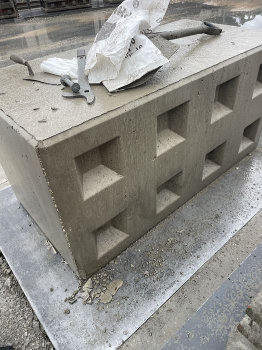 Demolições, Terraplanagem, escavações, limpezas de terreno e obras