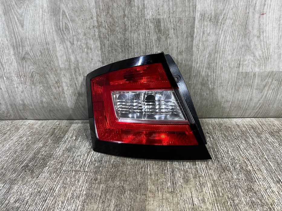 Фонарь Стоп задний левый Skoda Fabia 3 Хетчбек ( 2018 - 2021 г. ) 6V6945095 !!!
