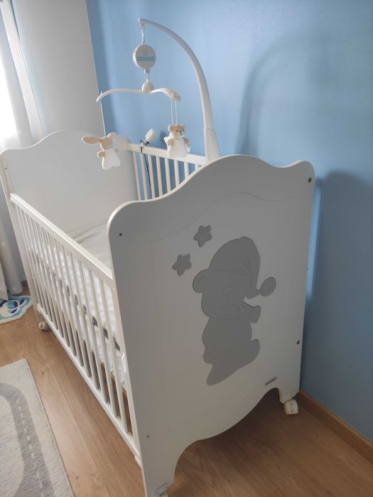 Berço TRAMA c colchão e outros