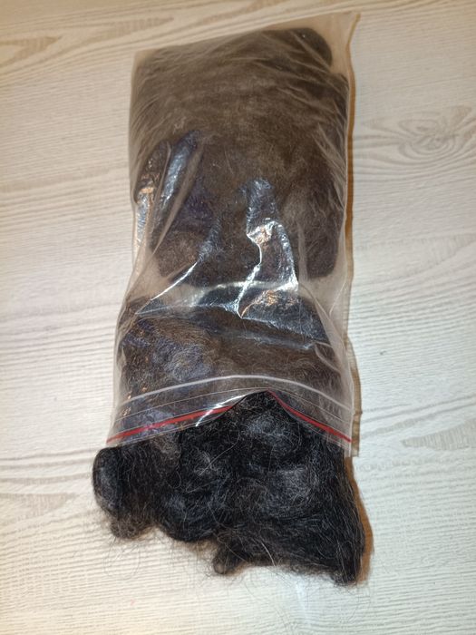 Собача шерсть, чорна ши- тцу