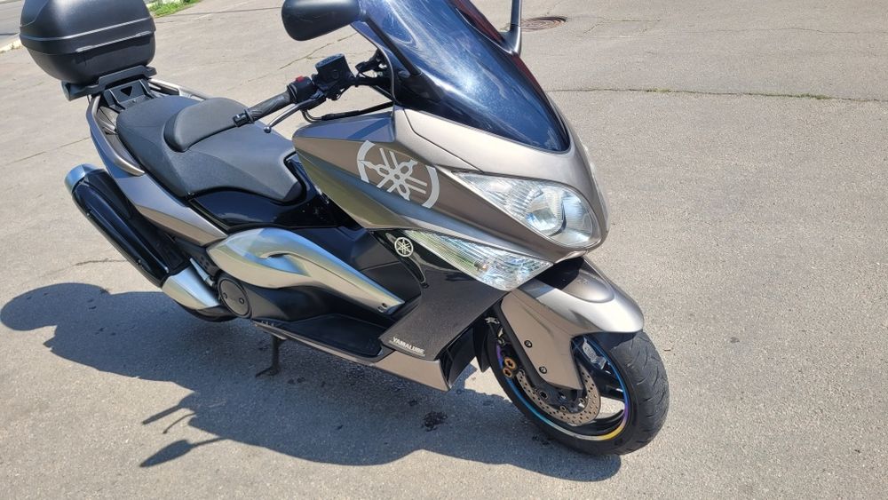 Продам Yamaha t-max 2011