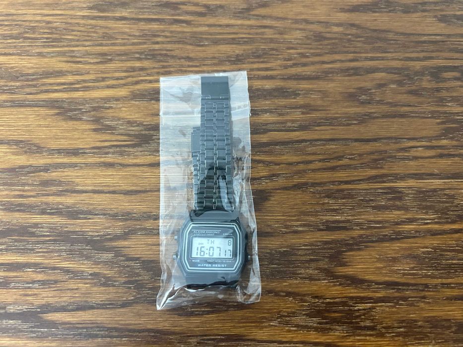 zegarek elektroniczny LCD bransoleta styl klasyk retro vintage