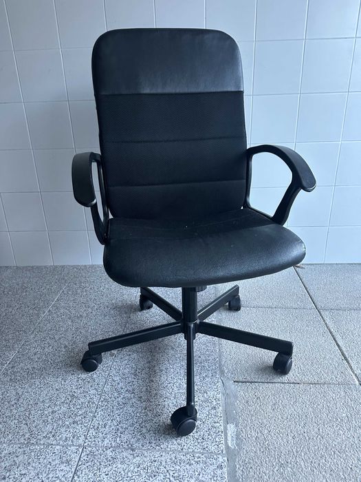 2 cadeiras de escritorio giratórias