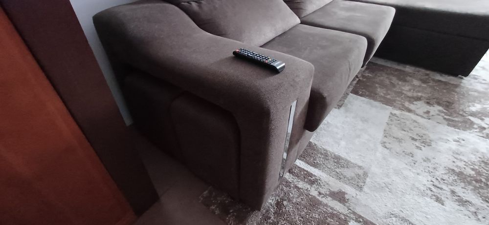 Sofá com chaise longue