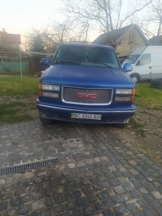 Продам GMC Yukon 5.7L