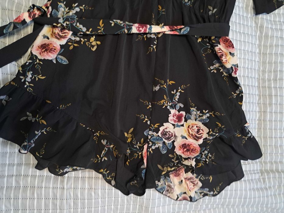 Boohoo śliczny zwiewna kombinezon letni 52