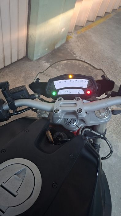 Ducati monster 796