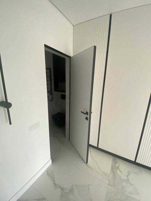 Міжкімнатні двері прихованого монтажу від виробника