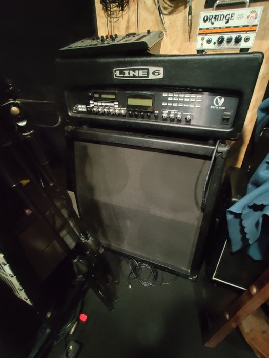 Line 6 Vetta II + Cab 4x12 + Line 6 Fbv Shortboard