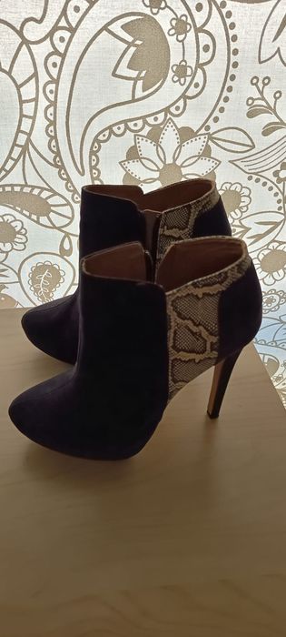 Botins pretos Lefties
