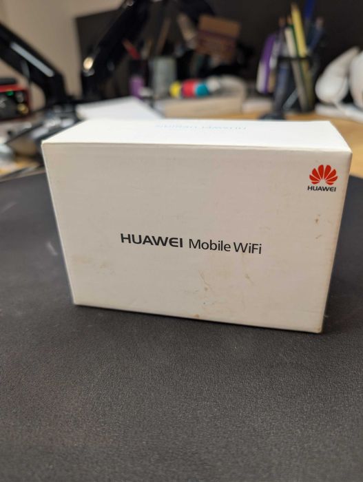 Модем 4G / 3G + Wi-Fi роутер HUAWEI E5577Fs-932 with screen