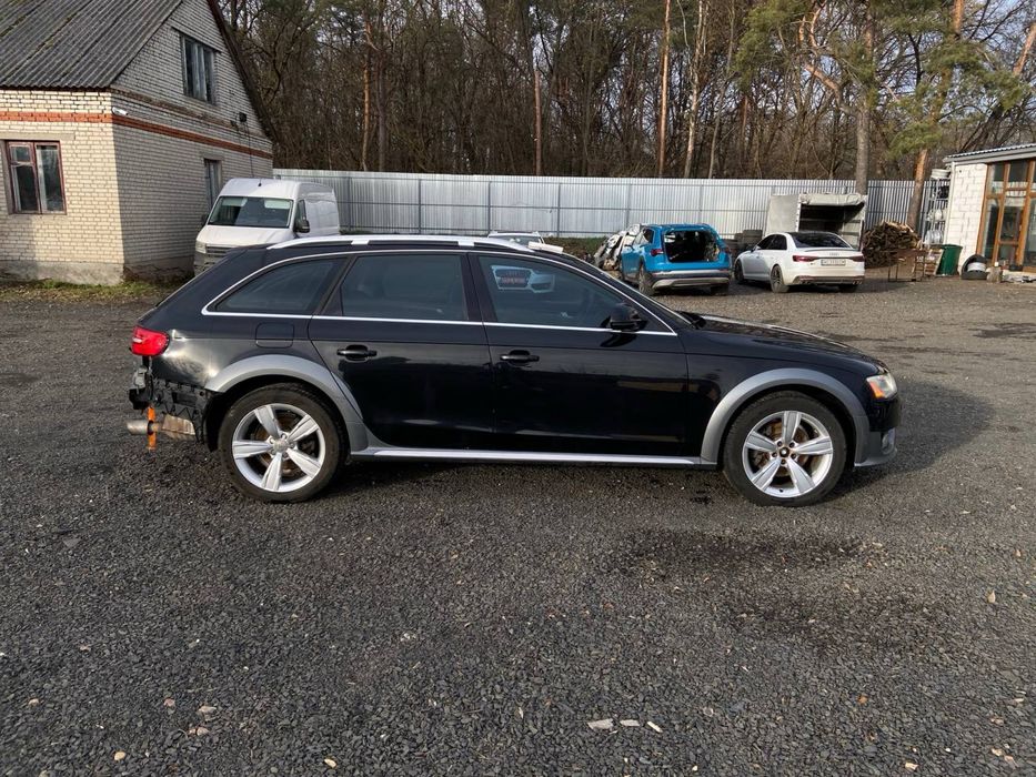 Розборка шрот Audi A4 B8 Allroad 12-16 рік USA бампер капот крило фара