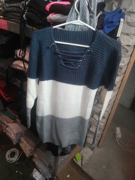Swetry wyprzedaż moda kataliński  nowe