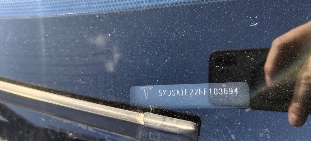 Tesla Model S 70D