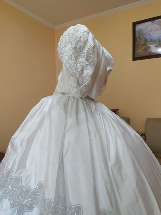 весільна сукня плаття платье свадебное зі шлейфом ІТАЛІЯ + болеро