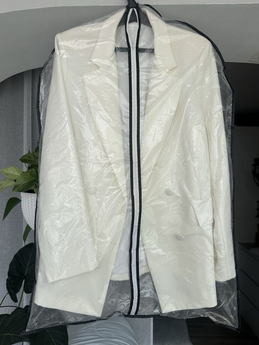 Піджак молочний жіночий