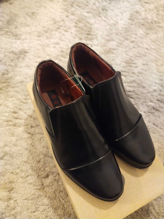 Eleganckie Buty Chłopięce Ottimo