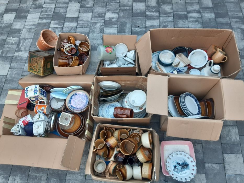 Stara porcelana z prlu.