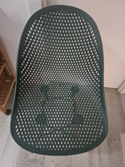 Cadeiras em plastico rigido