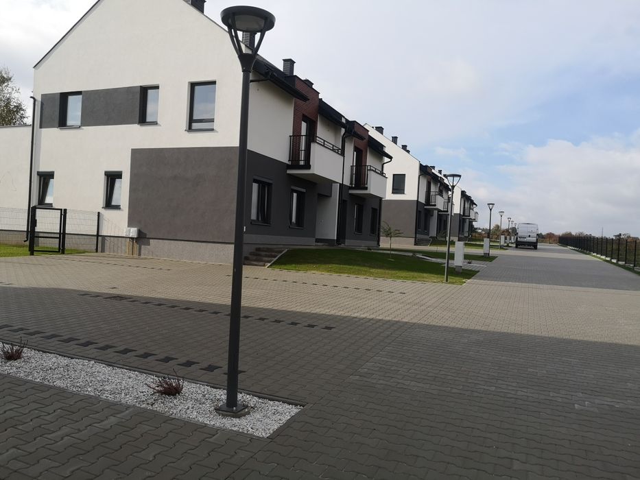 Układanie kostki brukowej, schody lewitujące ,podbudowy , gresy