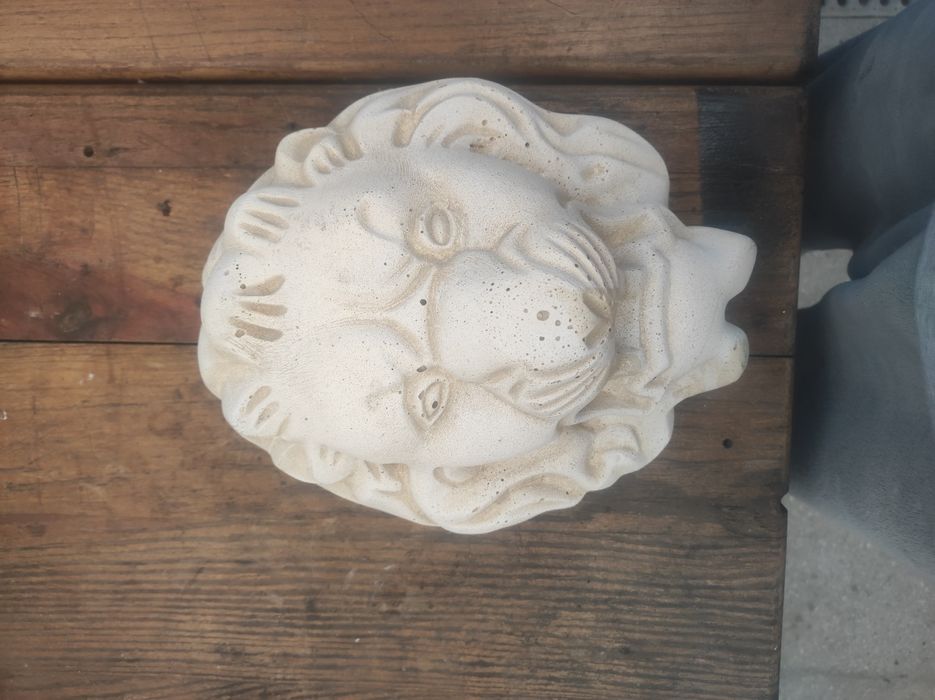 Cabeça de leão fontes