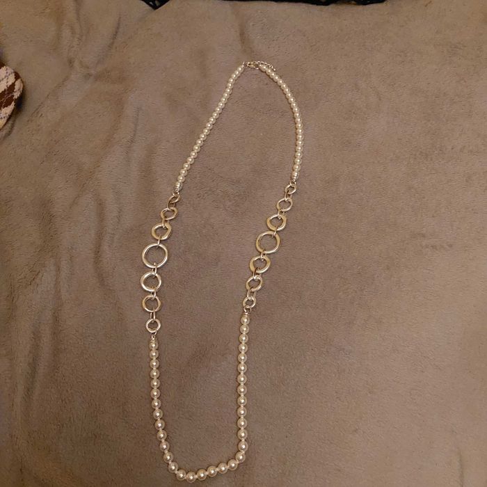 Naszyjnik z perełek i kółek