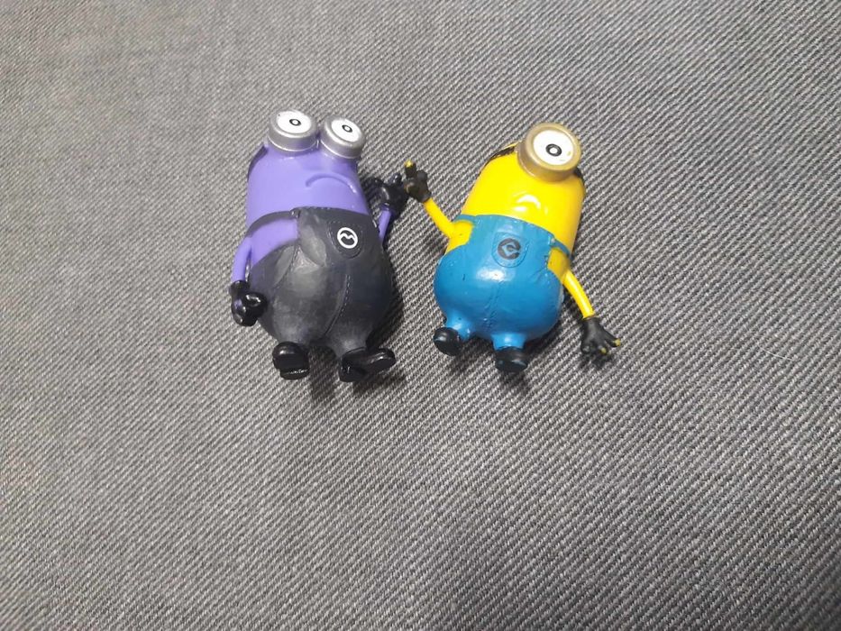 Figurki minionków