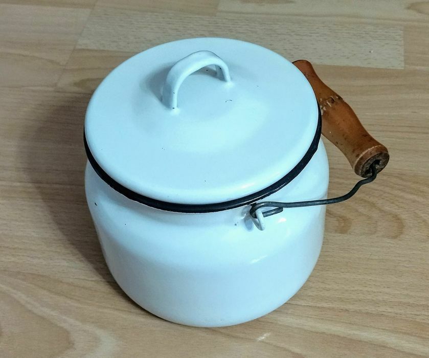 Бидончик. Ёмкость 2 литра .