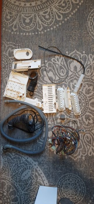 Запчастини індезит INDESIT вживані