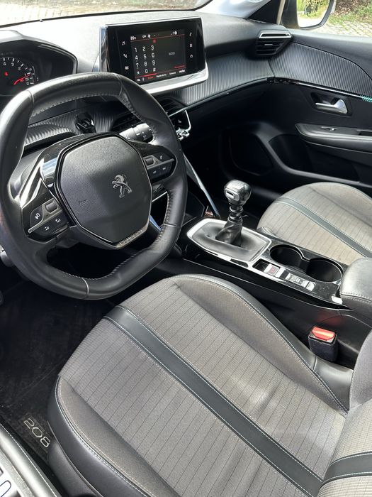 Peugeot 208 - Allure - 110 Puretech
