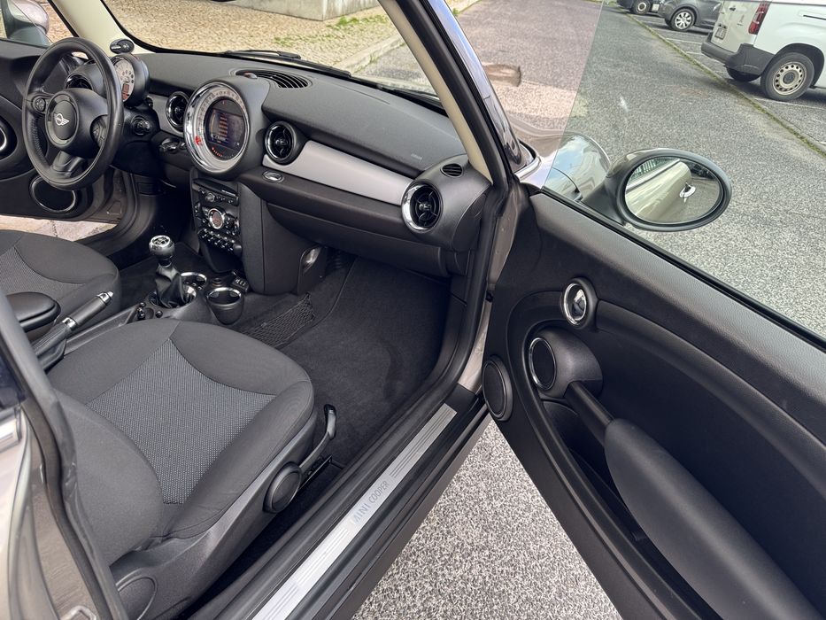 Mini Cooper 1.6 D motor N47 Gps Teto impecavel