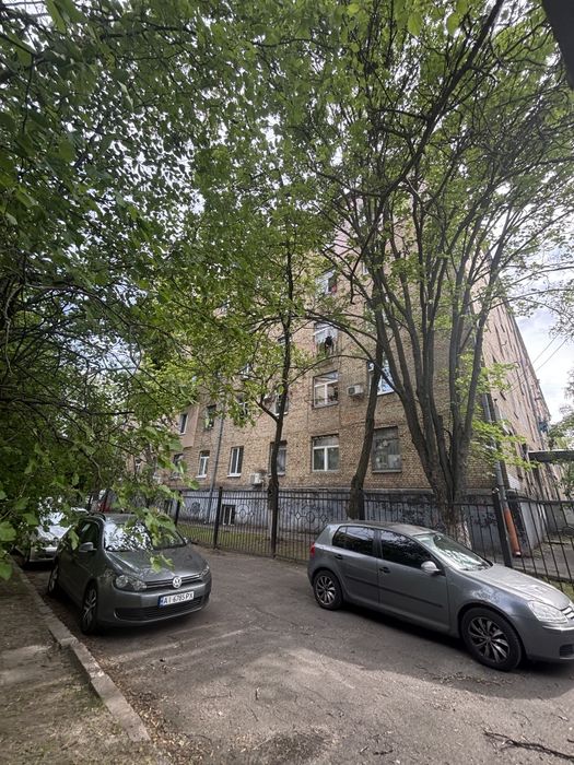 Терміново продам кімнату у гуртожитку