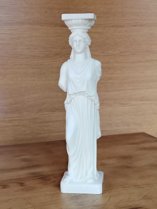 Piękna figurka z alabastru